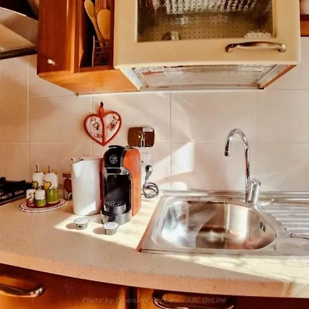 La Casetta Di Lola Apartman *